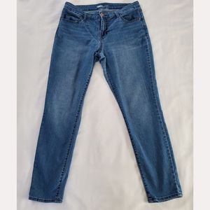 Old Navy Super Skinny Jean Size 12